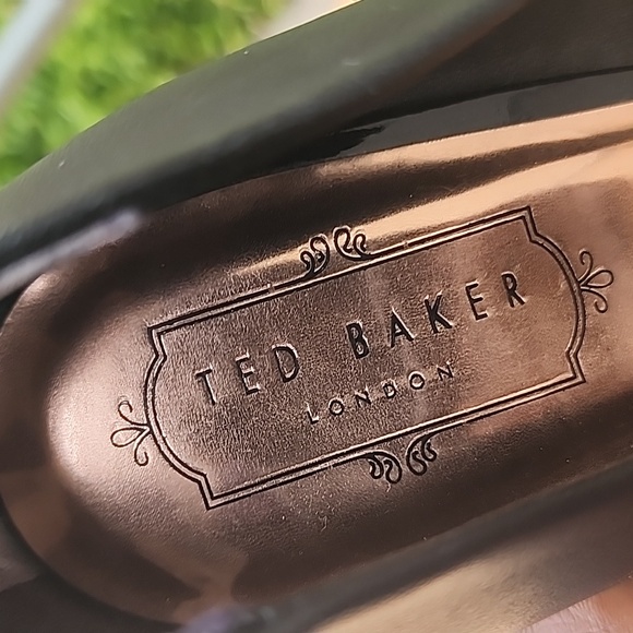 Ted Baker London Black Heels with Gold Trim - Picture 8 of 12